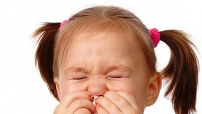 Giao mùa thu đông, cha mẹ cẩn thận với 6 bệnh hô hấp tấn công trẻ