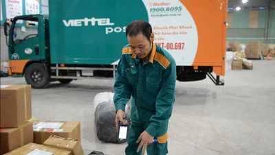 Gửi đông trùng hạ thảo, khách bị Viettel Post tráo hàng, xé nhãn