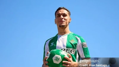 Cựu sao MU Antony từ chối lương khủng ở Bayern Munich, chọn Real Betis vì tình yêu