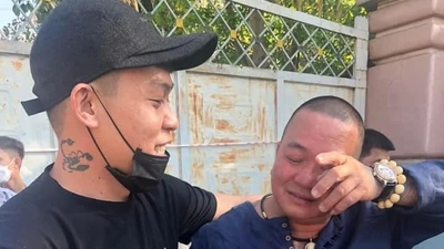 Hải “bánh” bật khóc khi ra tù sau 22 năm thụ án vụ giết Dung "Hà"