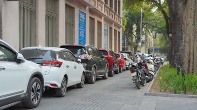 Cần minh bạch về quản lý, khai thác hè, đường ở Hà Nội