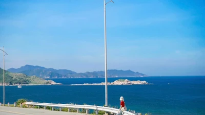 Vịnh Vĩnh Hy có gì đặc biệt hút du khách dịp nghỉ lễ 30/4?