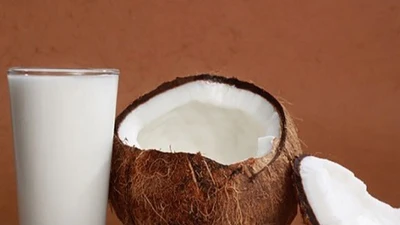 Nước cốt dừa giảm đau tim hay tăng nguy cơ mắc bệnh tim mạch? Đây là những điều cần biết về loại thực phẩm này!