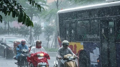 Tin tức 24h: Miền Bắc nắng gián đoạn, sắp hứng tiếp đợt mưa lớn