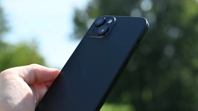 Apple “tra tấn” iPhone ra sao trước khi tung ra thị trường?