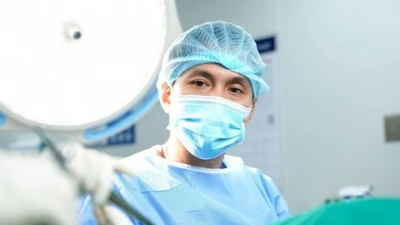 Dr. Lukas - Bậc thầy về phẫu thuật thẩm mỹ tầng sinh môn và trẻ hóa “tiểu eva” tại SIAM Thailand