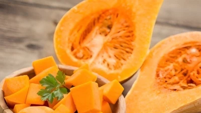 Bí đỏ ngon, bổ, rẻ nhưng "kỵ" với 6 thực phẩm này, đừng ăn nhầm kẻo rối loạn tiêu hóa, mệt bụng đầy hơi
