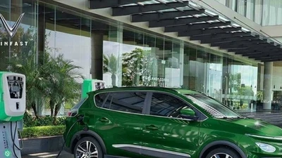 Giá xe VinFast VF e34 cập nhật tháng 7/2025