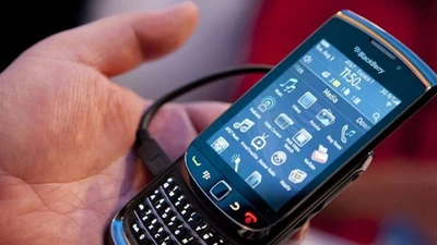 Điện thoại BlackBerry Passport sắp được hồi sinh