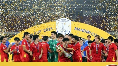 U23 Việt Nam thăng hoa từ "bóng chết": Thầy Kim "mát tay" như Arteta của Arsenal