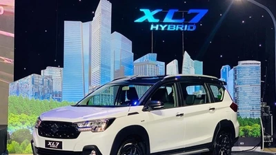 Giá xe Suzuki XL7 niêm yết và lăn bánh tháng 7/2025