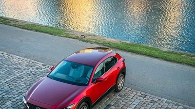 Giá xe Mazda CX-30 niêm yết và lăn bánh tháng 6/2025
