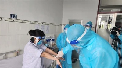 Bến Tre phát hiện ca đậu mùa khỉ đầu tiên, bệnh nhân đã tiếp xúc nhiều người