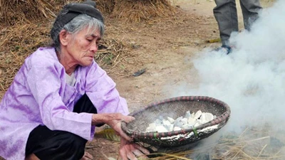 Ăn thử món đất hun khói ở Vĩnh Phúc 