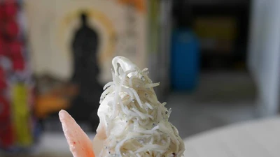 Kem cá cơm Nhật Bản: Kết hợp điên rồ hay đỉnh cao ẩm thực?
