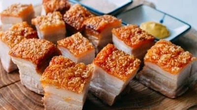Bí quyết làm thịt ba chỉ quay giòn rụm, ai cũng tấm tắc khen
