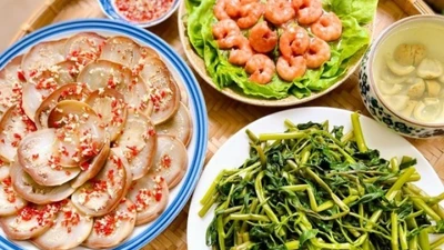 Những mâm cơm dân dã ngày hè khiến ai thấy cũng muốn về nhà