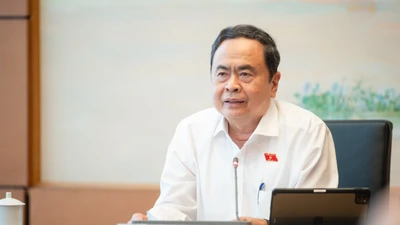 Chủ tịch Quốc hội: Việc gì phân cấp được cho địa phương thì phải phân cấp mạnh 