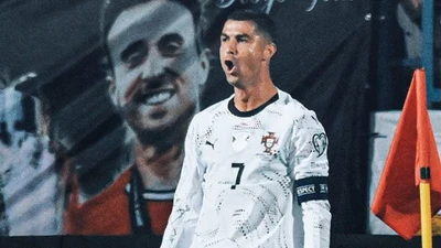 Ronaldo và 2 hành trình tìm đến tột đỉnh vĩ đại: Khi fan đối thủ cũng phải ăn mừng cùng