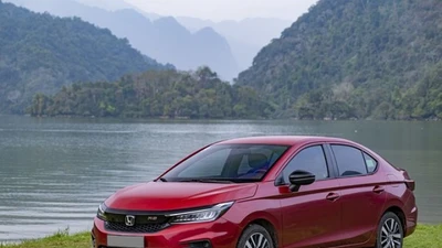 Giá xe Honda City lăn bánh tháng 8/2025, tặng 100% phí trước bạ