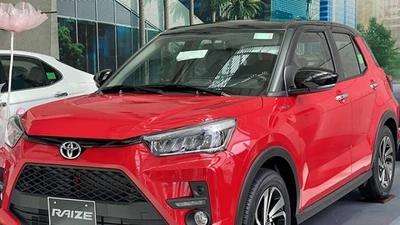 Giá xe Toyota Raize niêm yết và lăn bánh tháng 7/2025