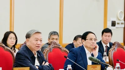 Tổng Bí thư: Phát triển KHCN, đổi mới sáng tạo, chuyển đổi số là lựa chọn bắt buộc