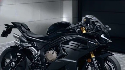 CFMoto 750SR-R – Sportbike “full đồ chơi” gây sốt với sức mạnh 110 mã lực!