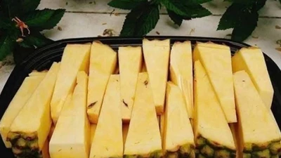 Loại mít lạ bổ ra ăn như dưa hấu, cả triệu bạc 1 quả nhưng vẫn ùn ùn người mua