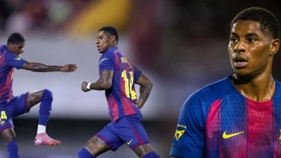 HLV Flick bào chữa việc thay Rashford sau 33 phút, báo Anh gọi là "sự sỉ nhục"