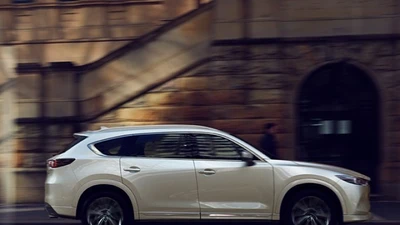 Giá xe Mazda CX-8 tháng 7/2025, crossover 7 chỗ từ 949 triệu đồng