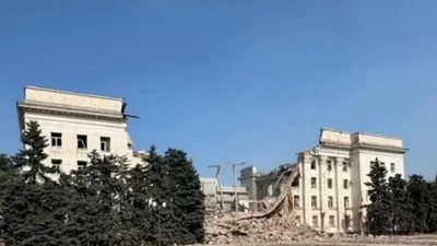 Video: Nga dội “siêu bom” UPAB-1500B phá hủy tòa nhà chính quyền vùng Kherson của Ukraine