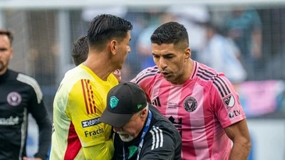Suarez bị treo giò 6 trận vì nhổ nước bọt HLV đối thủ ở chung kết Leagues Cup