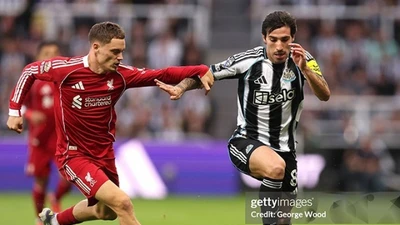 Kết quả bóng đá Newcastle - Liverpool: "Lữ đoàn đỏ" lợi thế đủ đường (Ngoại hạng Anh)