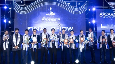 Hưng Nguyễn đăng quang nam vương du lịch thế giới 2025. Ảnh: BTC