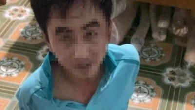 Giám đốc Trung tâm xúc tiến đầu tư ở Bình Phước nghi giao cấu với nam sinh 