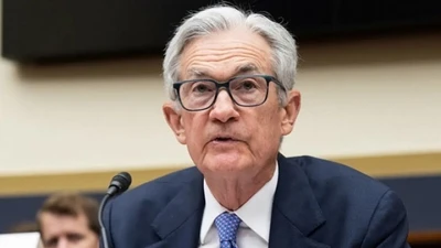 Chủ tịch Fed thừa nhận không thể hạ lãi suất vì ông Trump