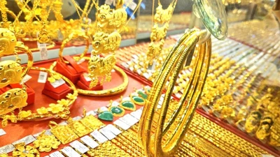 Giá vàng hôm nay 13/05: Rơi thẳng đứng?