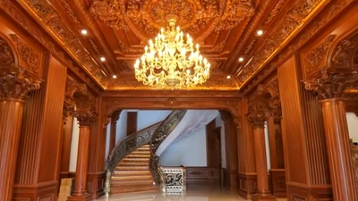 Choáng ngợp lâu đài gỗ lim hơn 200 tỷ tại Ninh Bình