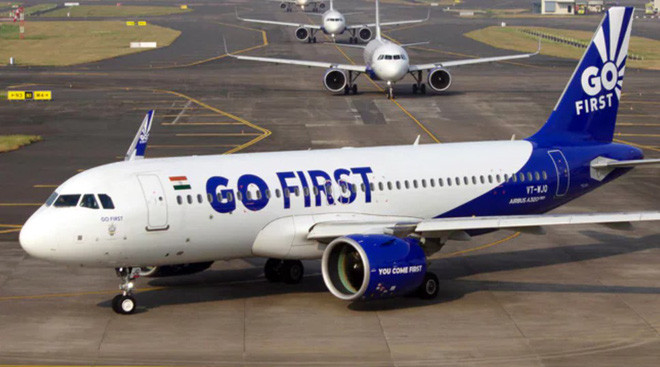 Hồi đầu năm nay, hãng hàng không Go First Airways của Ấn Độ thản nhiên cất cánh mà bỏ quên 55 hành khách chưa lên máy bay. Ảnh: Facebook