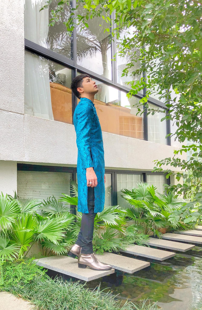 Trong khuôn viên biệt thự có những góc xanh gần gũi thiên nhiên.