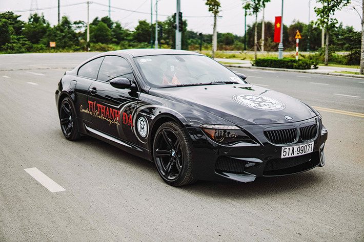Tại thị trường Việt Nam, những chiếc xe BMW M6 coupe thế hệ thứ 2, được sản xuất từ năm 2005 - 2010 mang mã E63/64, được nhiều tay chơi ưa chuộng bởi thiết kế đẹp cùng công suất ấn tượng hơn 500 mã lực.