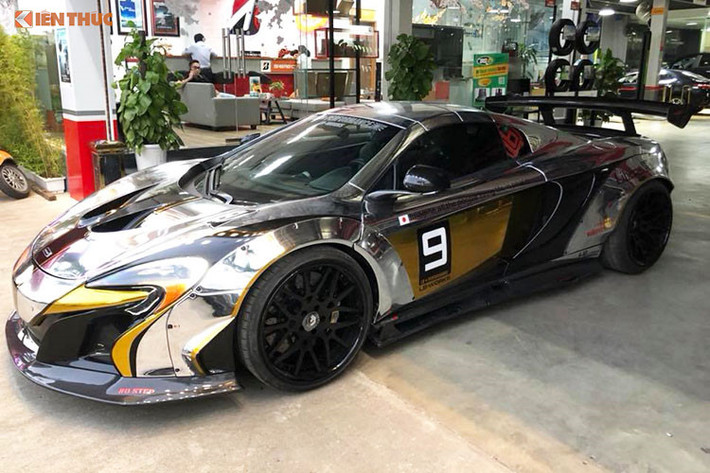 Tính đến thời điểm hiện tại, phong trào độ siêu xe Liberty Walk tại Việt Nam đã có 4 chiếc. Ngoài 2 chiếc trên, còn có siêu xe Ferrari 458 Italia và cả Ferrari 488 GTB hiện thuộc sở hữu của một doanh nhân kinh doanh đồng hồ tại Hà Nội. Mức giá xe McLaren 650S nguyên bản tại Việt Nam vào khoảng 14 đến 16 tỷ đồng.