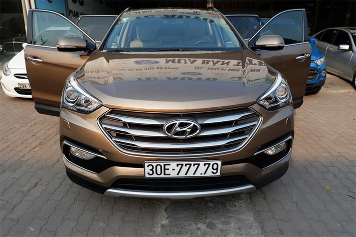Khi mọi người còn chưa thể biết biển số "xịn" thuộc sở hữu của chiếc xe nào thì Cục Đăng kiểm Việt Nam đã lên tiếng chính thức, xác định chiếc siêu xe Porsche 718 Boxster mang BKS 30E-777.79 là biển số giả.
