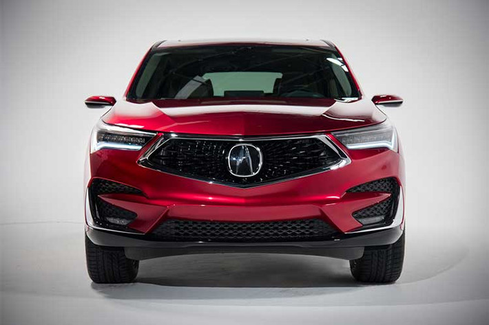 Honda cho biết RDX thế hệ mới lần đầu tiên được thiết kế và phát triển ở Mỹ. Xe sẽ được xây dựng trên khung sàn mới, tích hợp ngôn ngữ thiết kế mới đã được hãng triển khai trên 2 mẫu xe điển hình là chiếc Acura Precision Concept, cả về yếu tố thiết kế ngoại và nội thất.