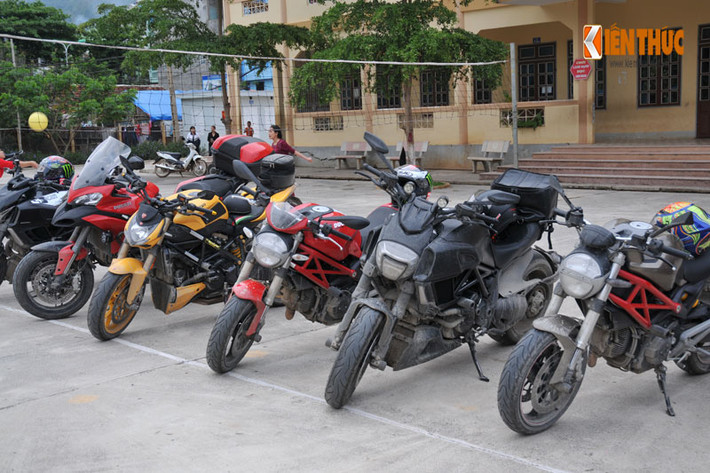Chương trình thiện nguyện mang tên, "Mở rộng cung đường - Mở rộng trái tim" do Ducati Việt Nam và Club Ducati Hà Nội xây dựng, phối hợp với Clb môtô Sơn La nhằm gây quỹ cho điểm trường cho những trẻ em có hoàn cảnh khó khăn tại Sơn La.