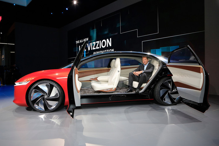 Theo đại diện Volkswagen cho biết: "Chúng tôi sẽ giới thiệu mẫu xe này vào năm 2022 với vai trò là chiếc sedan hàng đầu trong dòng ID, với buồng lái và tay lái ID sáng tạo. Mẫu xe này là bước chuẩn bị cho dòng xe tự lái hoàn toàn. Từng bước, nó sẽ làm giảm dần sự điều khiển của người lái và thực hiện các nhiệm vụ mà hành khách mong muốn".