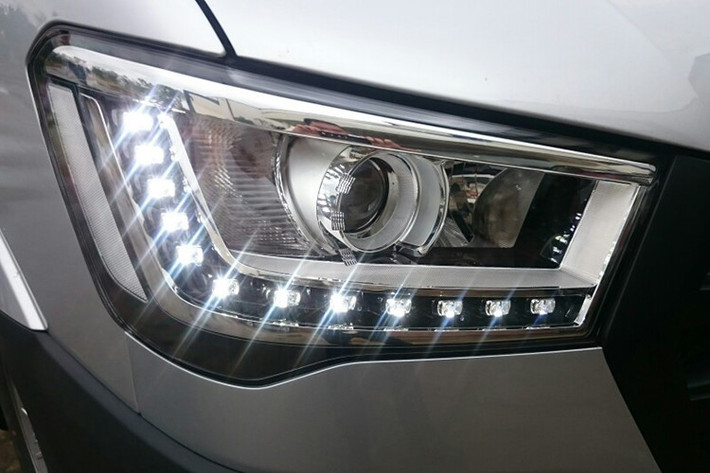 Hyundai Solati được đặt theo tiếng Ý, mang ý nghĩa là "tiện nghi". Kích thước tổng thể của xe là 6.195 mm, rộng 2.308mm và cao 2.665mm, chiều dài cở sở của xe ở mức 3.670mm. Con số này cho thấy Hyundai Solati to và rộng hơn khá nhiều so với đối thủ trong phân khúc là Transit.