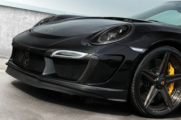 Tuy nhiên, các kỹ sư của Top Car đã khiến dòng 911 Turbo S trở nên mạnh mẽ hơn nữa với siêu phẩm Porsche 991 Stinger GTR Black này.