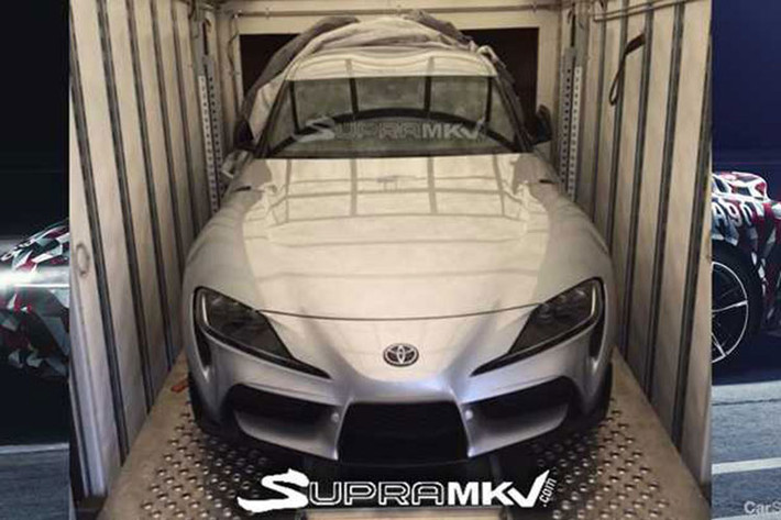 Tại Nhật Bản, Toyota Supra 2020 mới còn được trang bị động cơ 2.0l 4 xi-lanh thẳng hàng tăng áp ở 2 model SZ-R và SZ. 2 phiên bản này của Supra lần lượt có hiệu năng 255 mã lực/400Nm và 189 mã lực/320Nm. Toàn bộ các phiên bản động cơ này đều chia sẻ chung với chiếc roadster mui trần BMW Z4 và nối với cầu sau thông qua hộp số tự động 8 cấp.