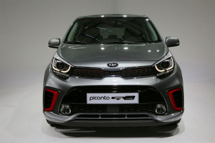 Phiên bản của mẫu xe cỡ nhỏ Kia Morning GT-Line 2018 tại thị trường Anh quốc với thiết kế bắt mắt. Kích thước tổng thể của Kia Morning thể thao mới là (Dài x Rộng x Cao) tương ứng (3.595 x 1.595 x 1.485)mm. Mâm hợp kim thiết kế đa chấu cỡ 16 inch, đi kèm lốp lốp 185/55.